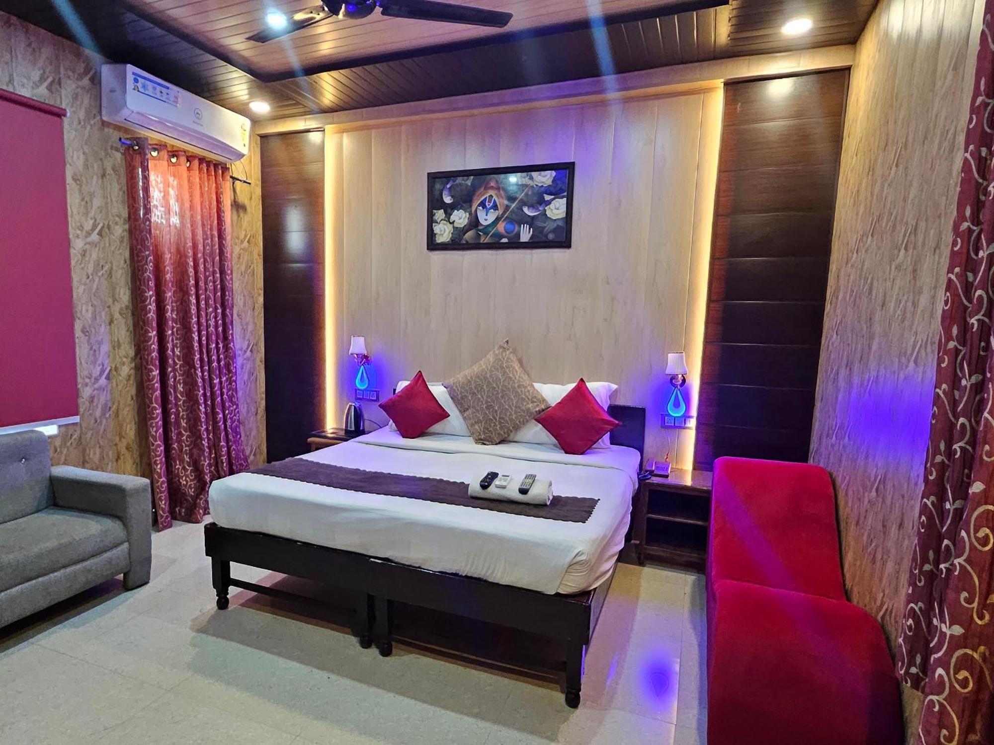 Bundeli Farm Resort & Banquet Orchha Bilik gambar